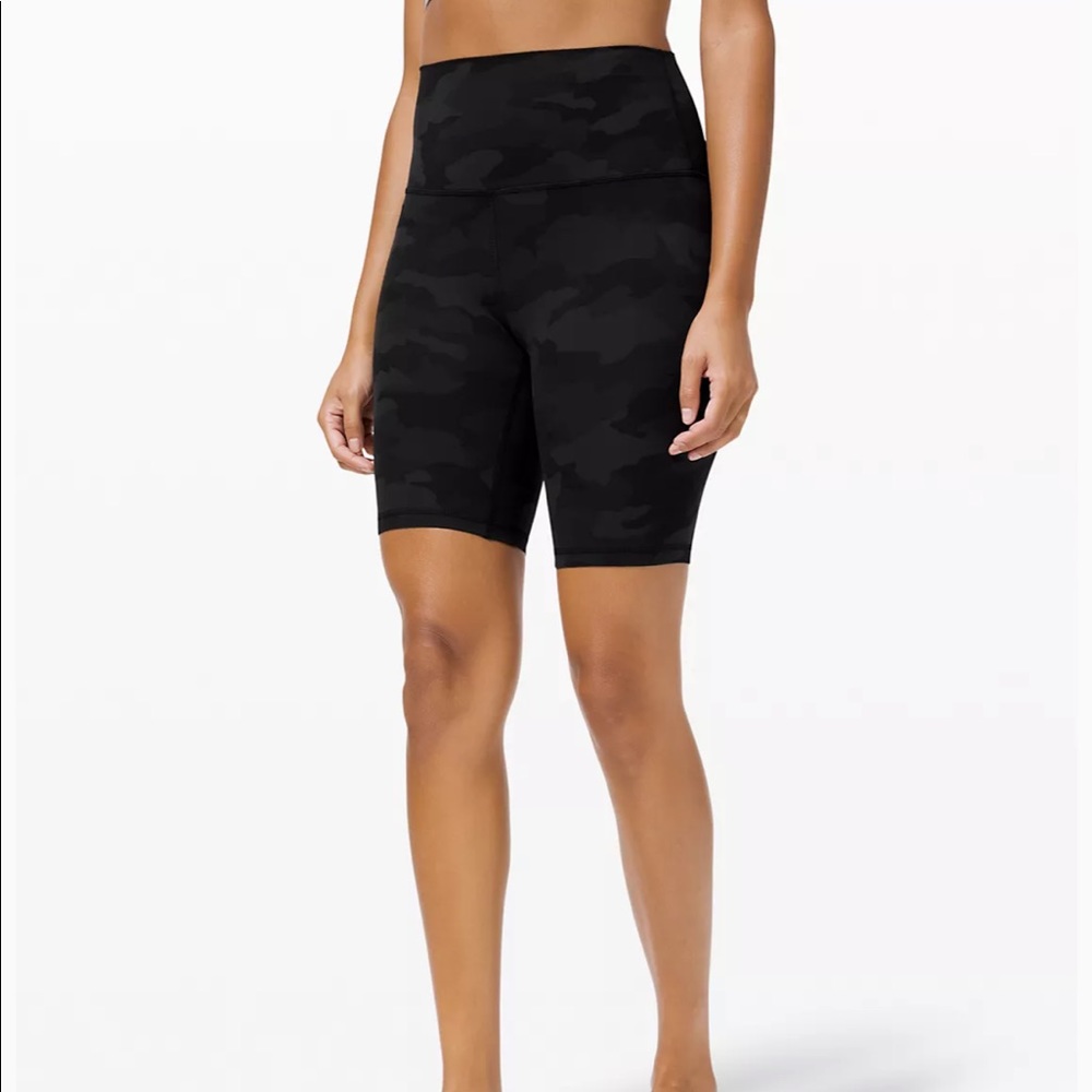 Lululemon super high rise align short 10"